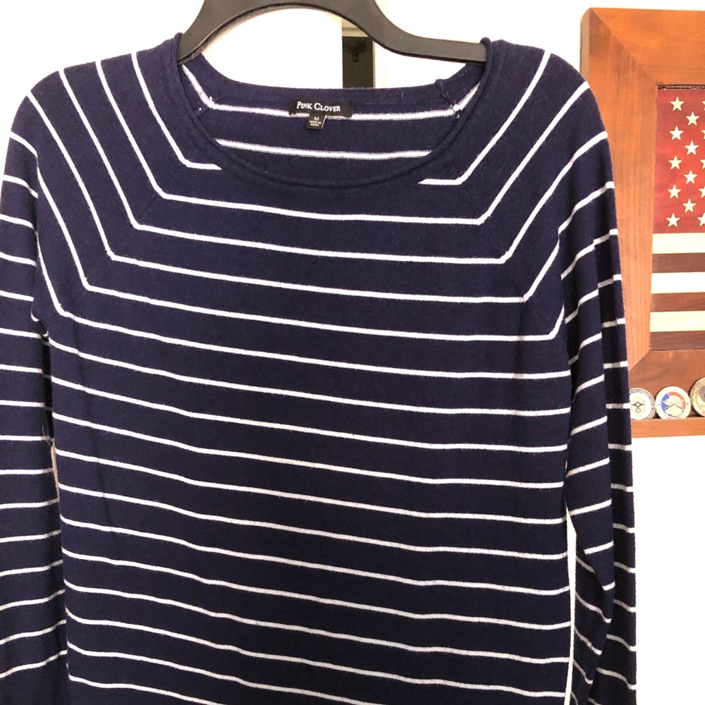 Pullover sweater